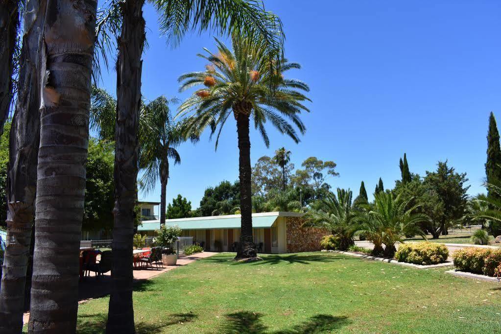 Motel Riverina Leeton Eksteriør billede